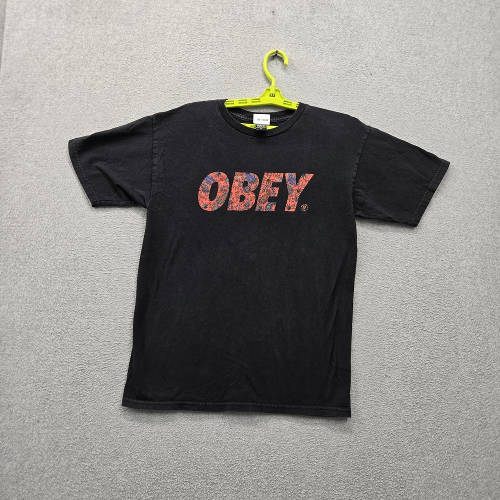 VINTAGE OBEY Men Shirt M Black Graphic Logo Spellout Tee Short Sleeve Y2K